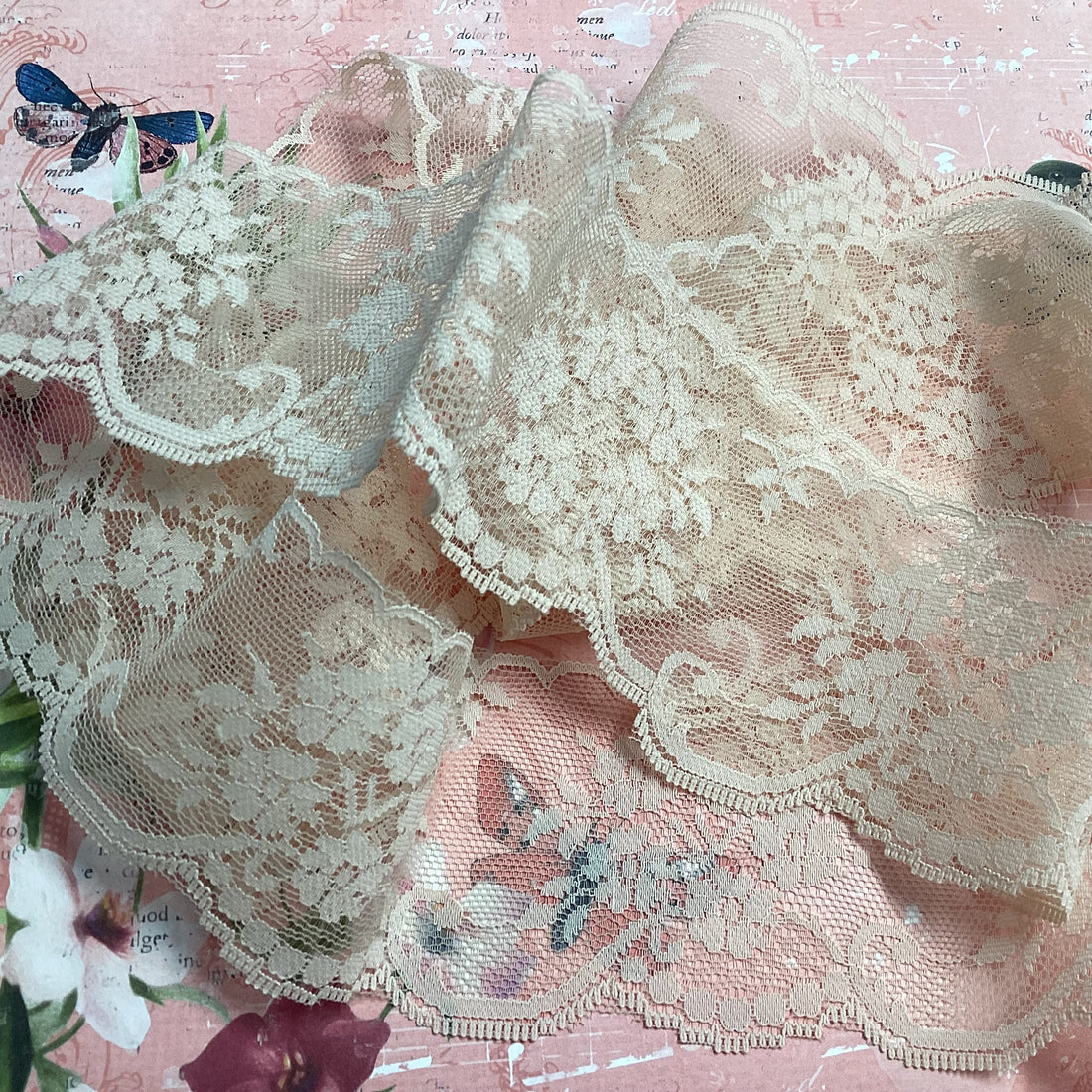 Scrapbooksrus Vintage Lace DOUBLE SCALLOP EDGE PEACH Ribbon Trim 2.5”X2yd