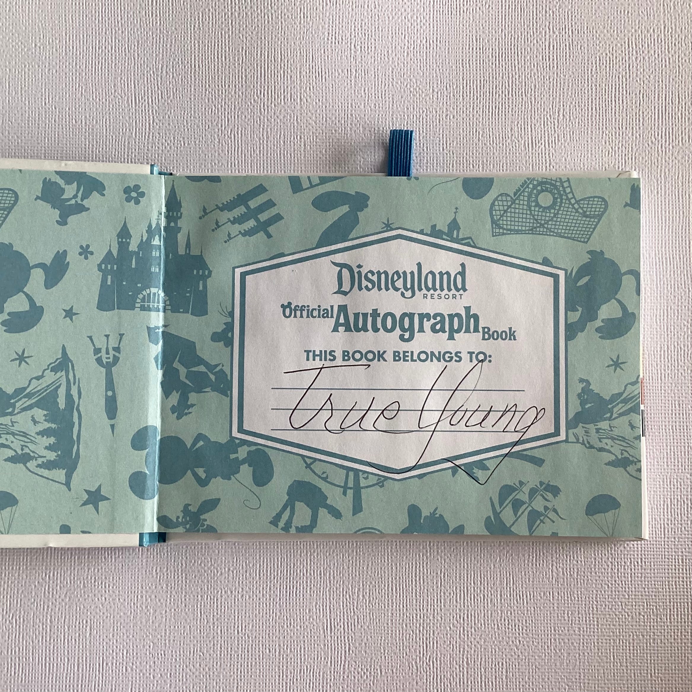 Disneyland Resort OFFICIAL AUTOGRAPH BOOK 5”X6” Notebook