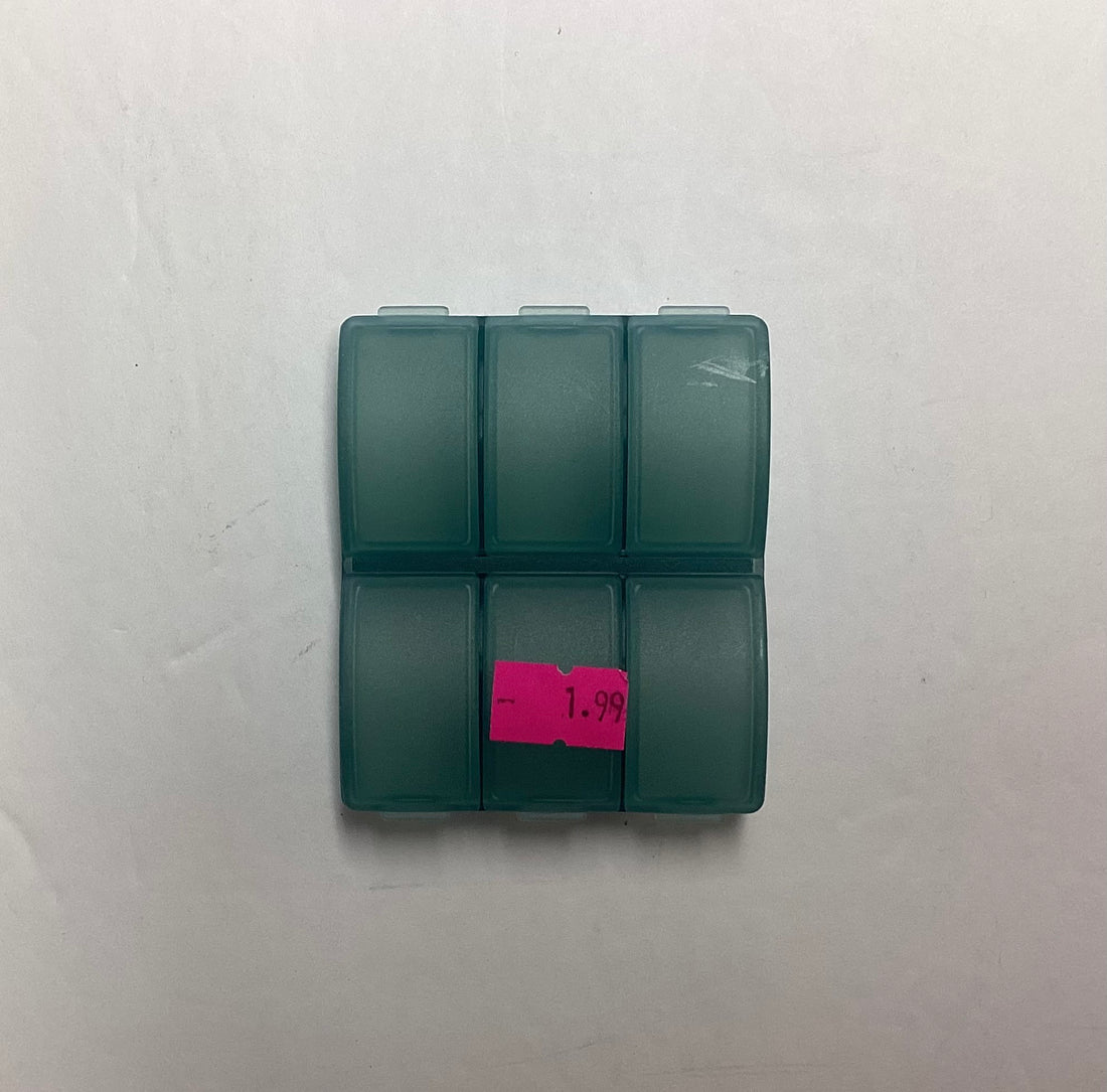 Deja Views CONTAIN ITS 6 Pockets Box