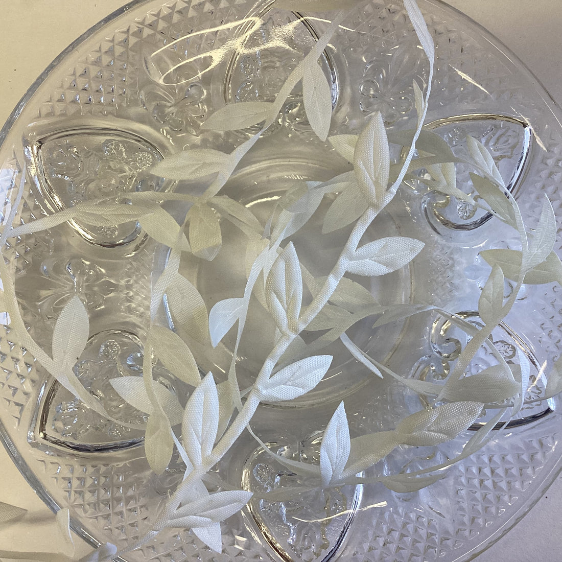 Creative Impressions 1" LEAFY VINE RIBBON Leaf 1 yard yd