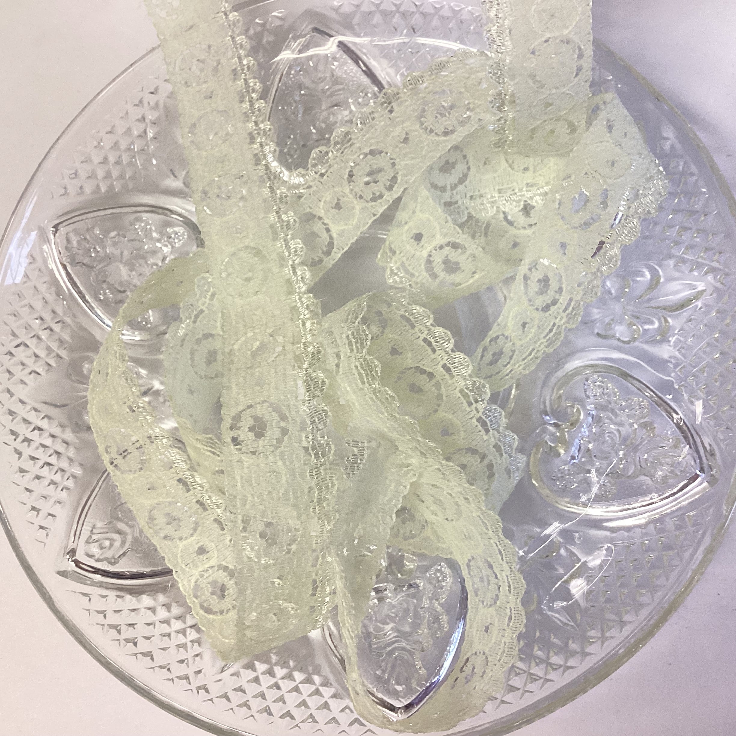 Scrapbooksrus LACE TRIM 3/4” Ribbon 1 yard