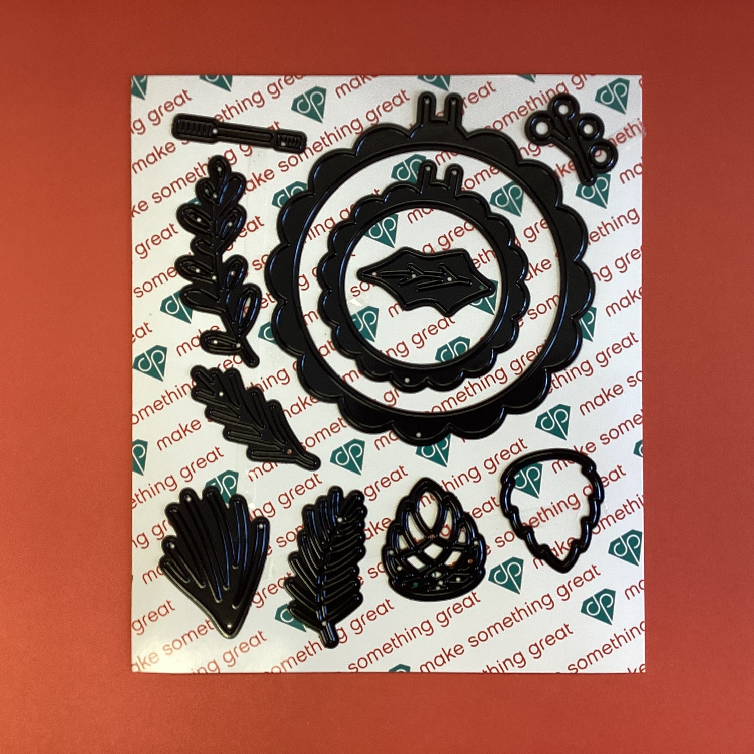 Diamond Press WINTER EMBROIDERY HOOP Stamp & Die Set