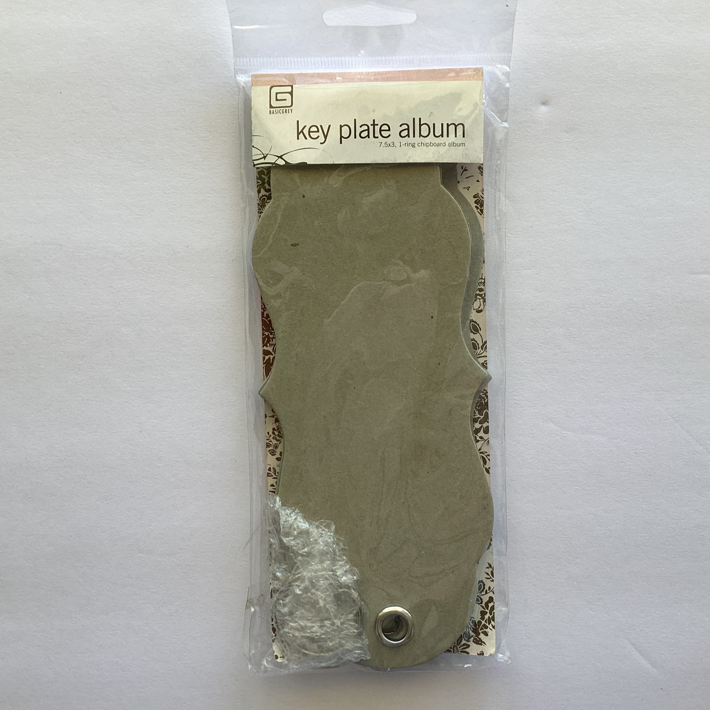 Basic Grey KEY PLATE ALBUM 1 Ring Chipboard Album