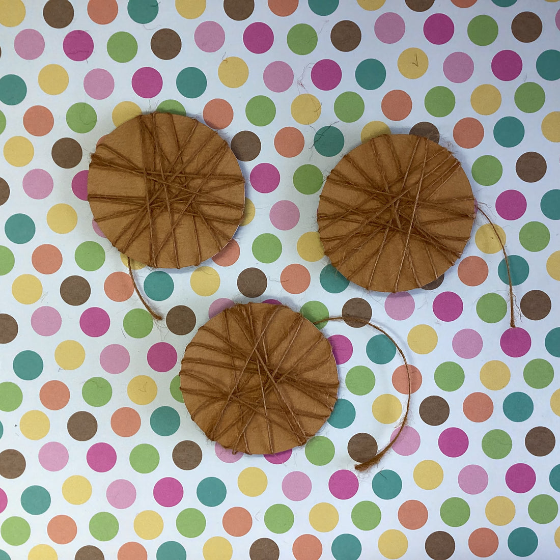 Scrapbooksrus Diecut CAT BALL OF YARN 3D Die Cut Embellishment 2.5”