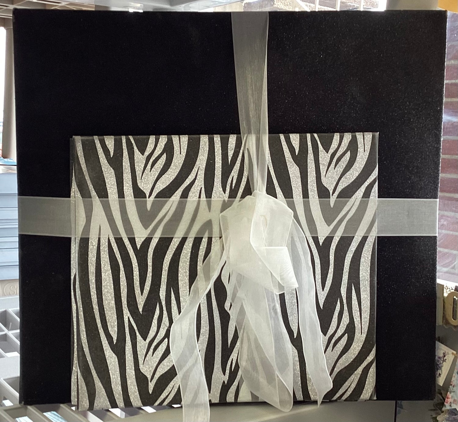 Scrapbooksrus BLACK ZEBRA GLITTER 2 ALBUM SET 12”X12” & 8”X8” Postbound Scrapbooks