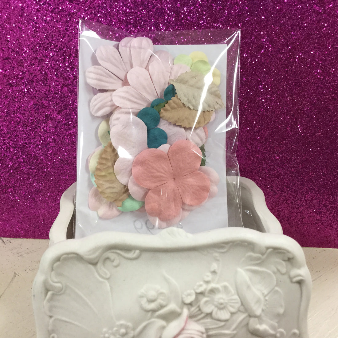 Phoebe Flowers 30 pc Set Scrapbooksrus