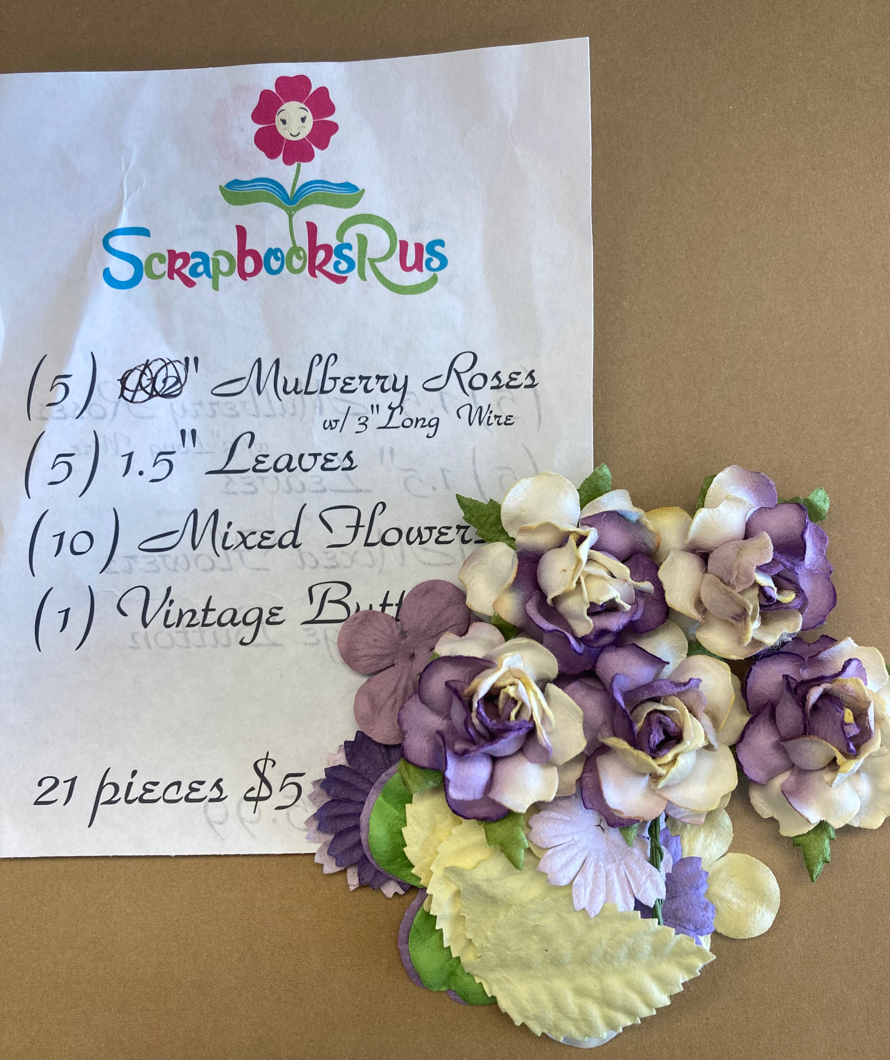 Mulberry Roses Leaves Mixed Flowers Vintage button 16pc