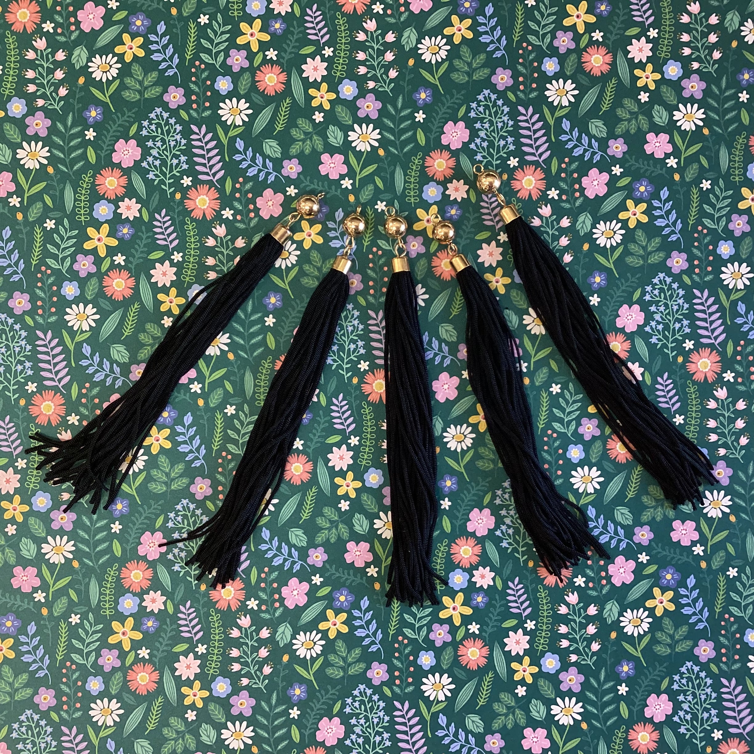 Scrapbooksrus DECORATIVE GOLD BALL TASSELS 5”