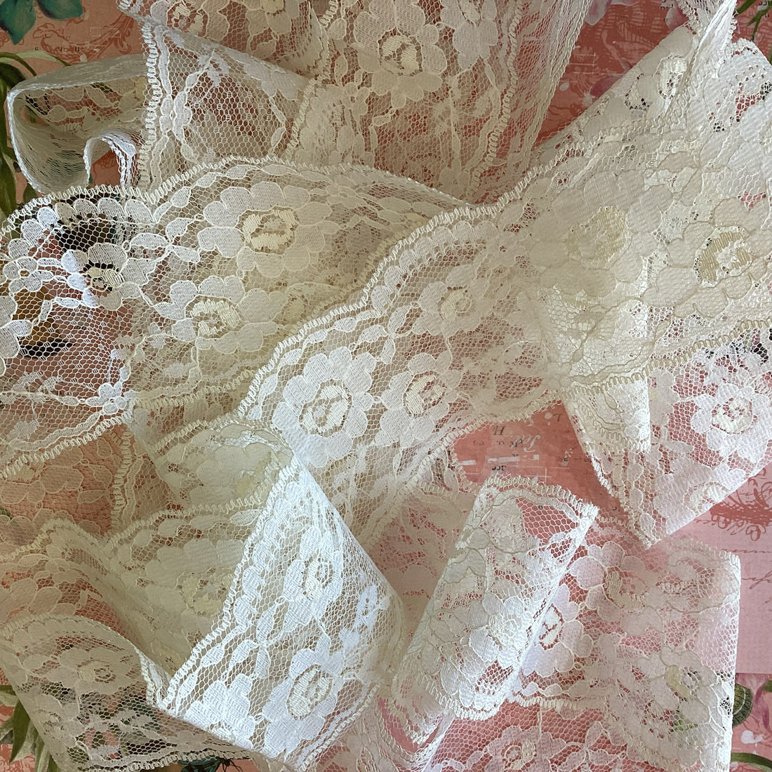 Scrapbooksrus Vintage Lace FLORAL CREAM PUFF SCALLOP EDGE Ribbon Trim 2.5”X1yd