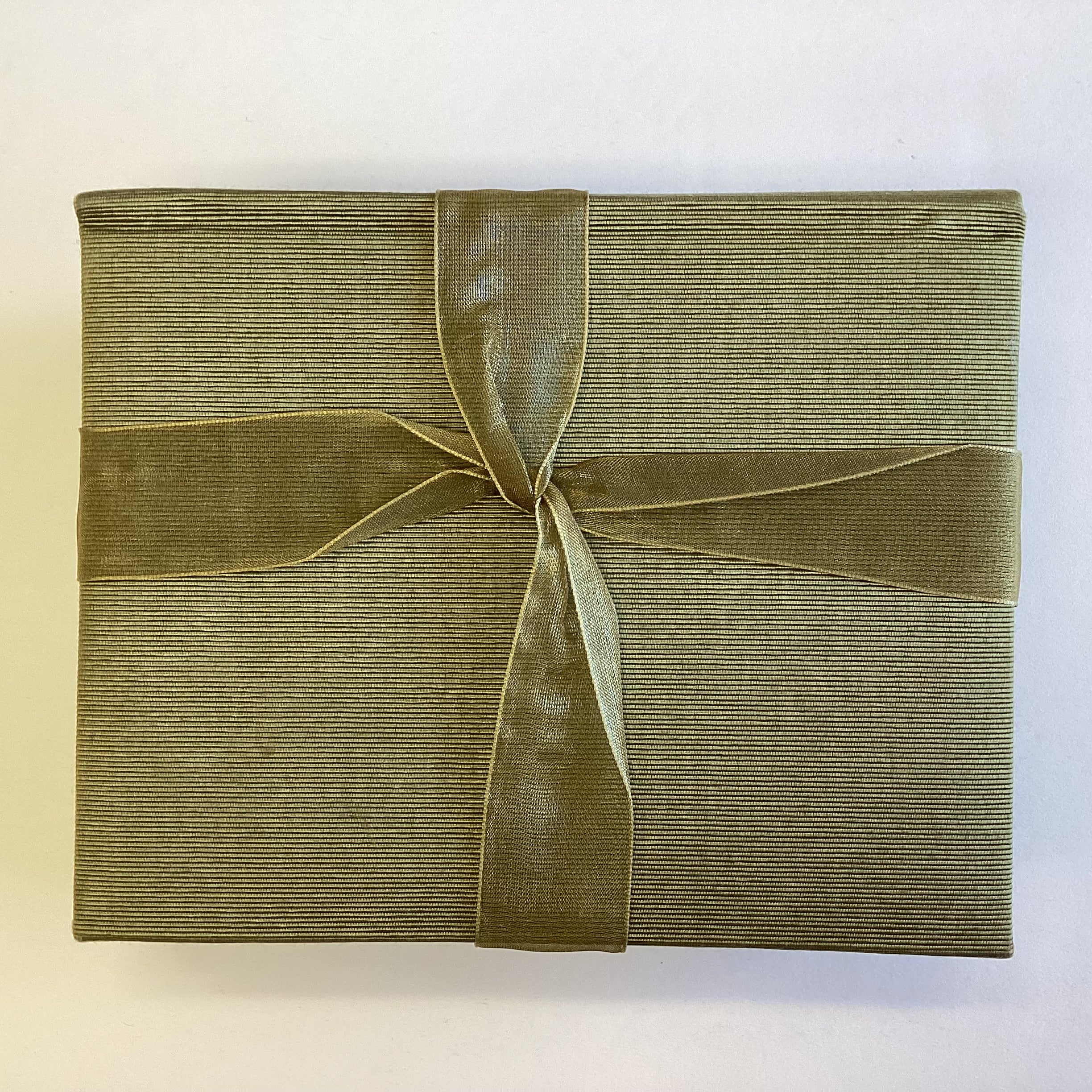 MYX 1 Up PHOTO ALBUM 4”X6” Gift Pack