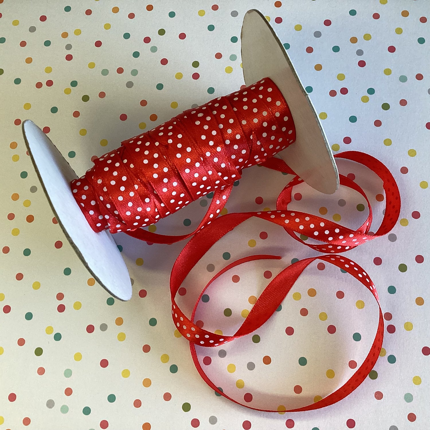 Creative Impressions POLKA DOT SATIN RIBBON 3/8” 1 yards