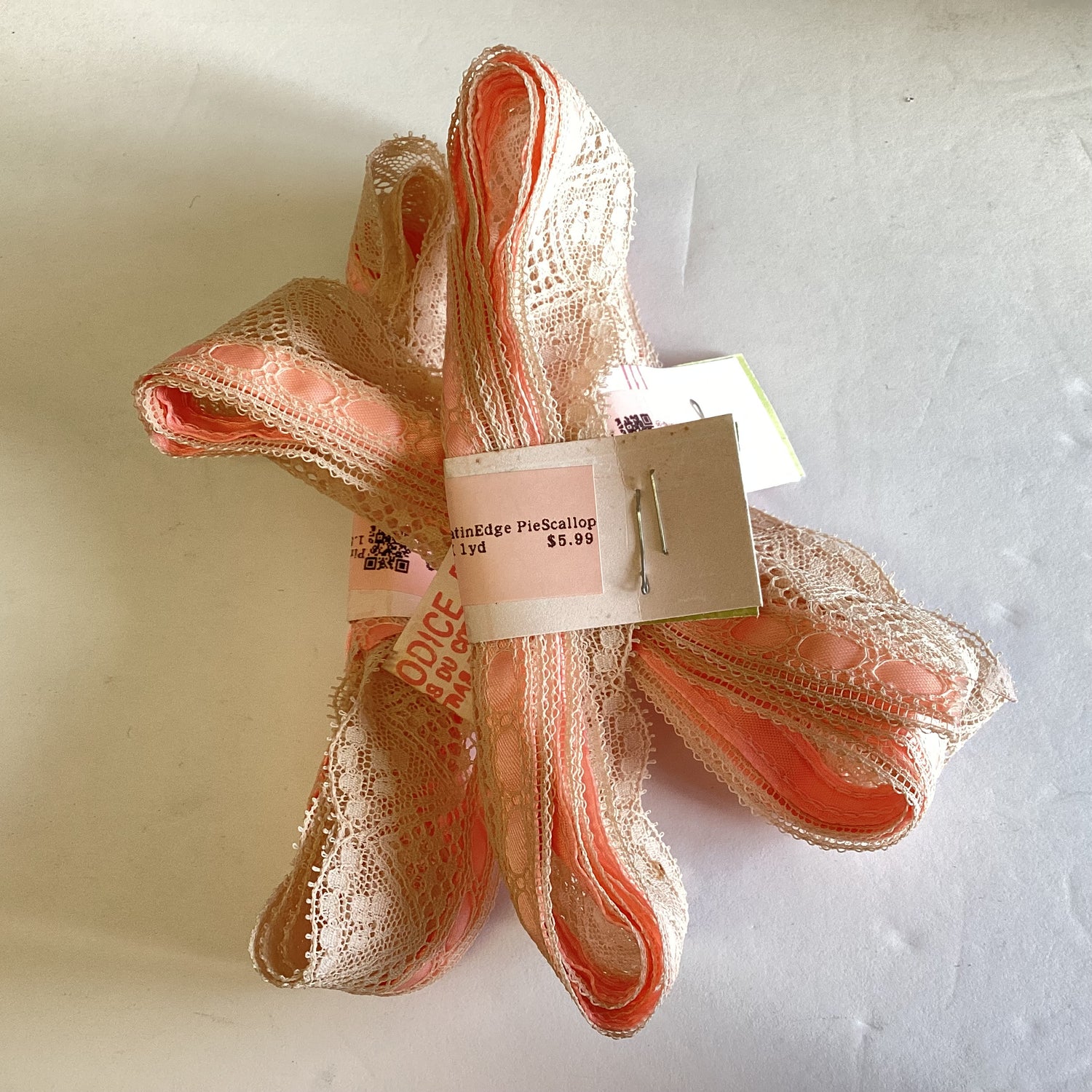 Scrapbooksrus Vintage PINK SATIN EDGE PIE SCALLOP Ribbon Trim 1.5”X1yd