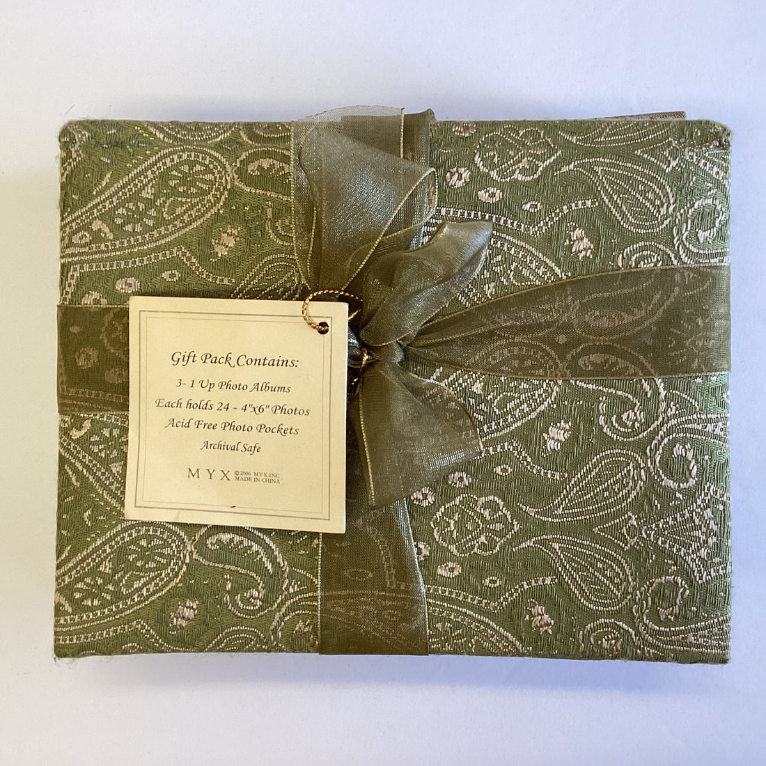 MYX 1 Up PHOTO ALBUM 4”X6” Gift Pack