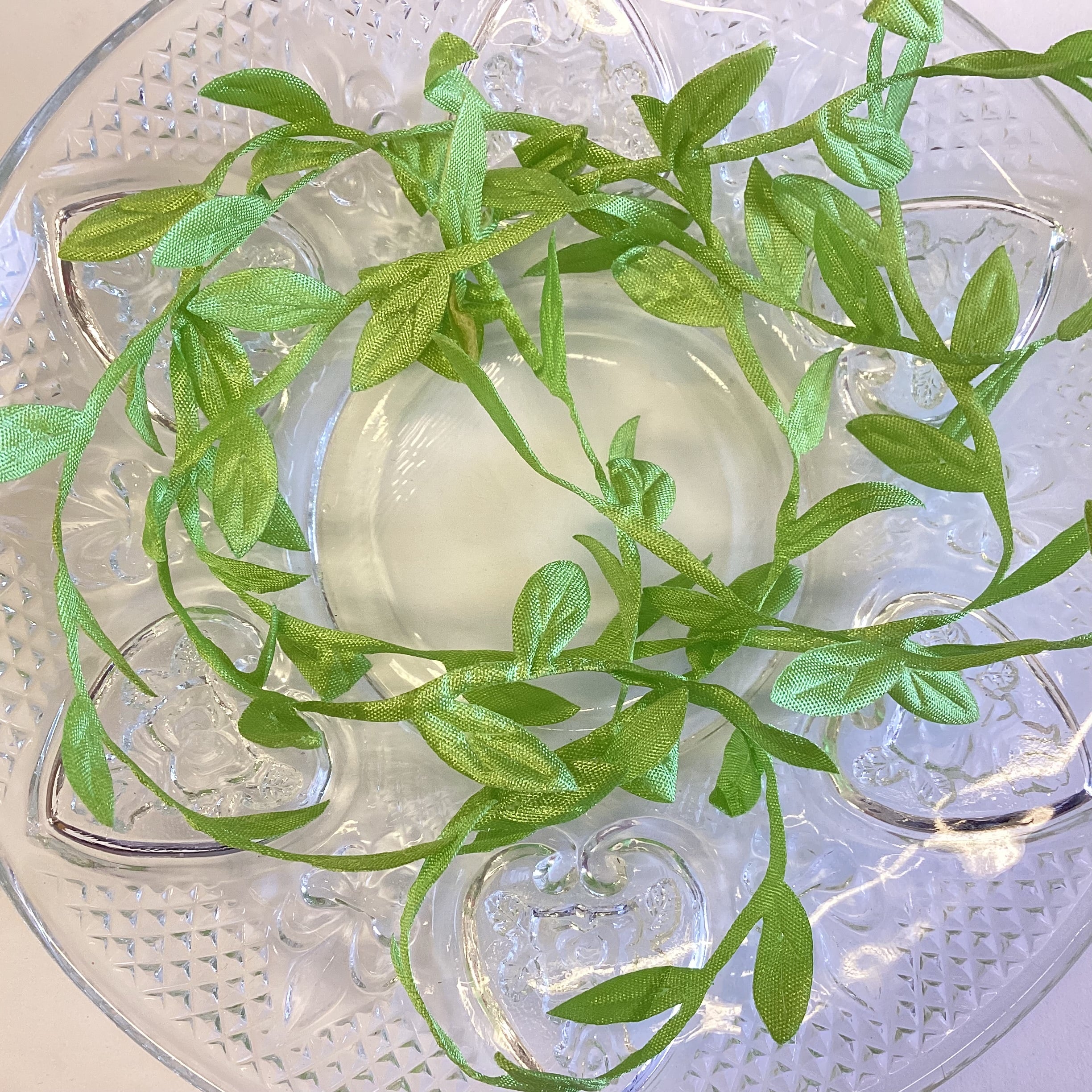 Creative Impressions 1&quot; LEAFY VINE RIBBON Leaf 1 yard yd
