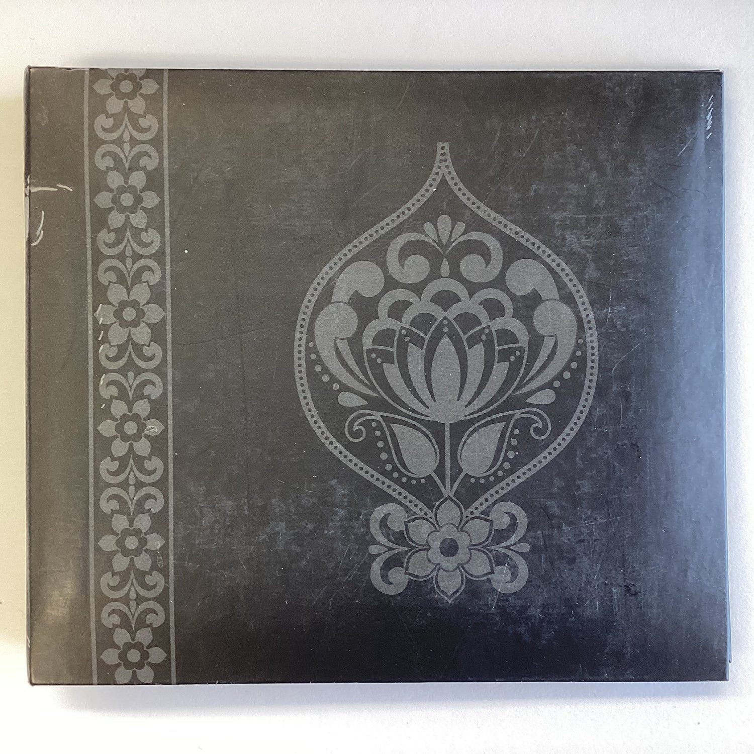 Postbound Album BLACK FLORAL BORDER 6&quot;X6&quot; Scrapbook Memory Book