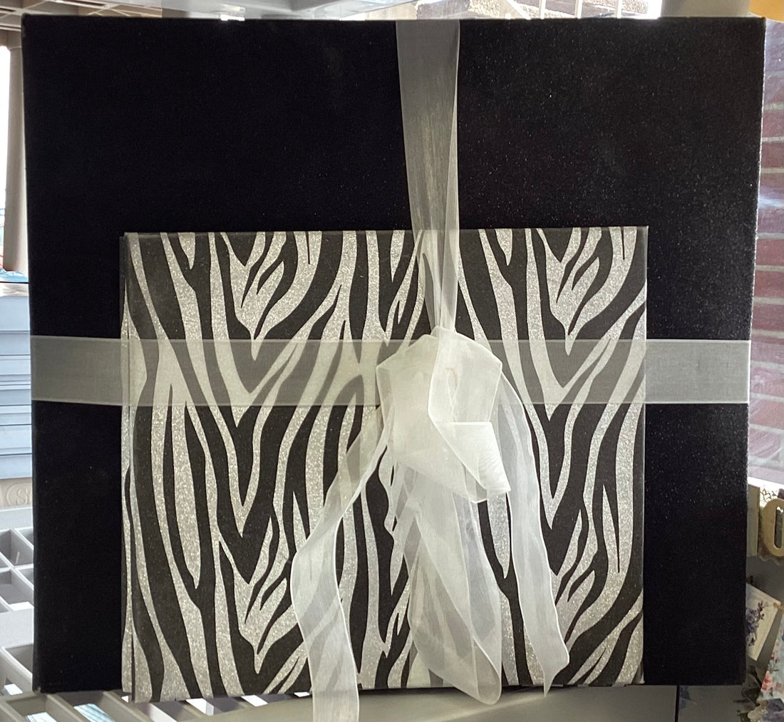 Scrapbooksrus BLACK ZEBRA GLITTER 2 ALBUM SET 12”X12” & 8”X8” Postbound Scrapbooks