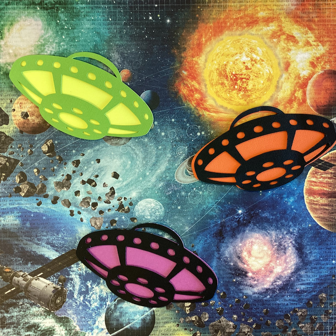 Scrapbooksrus Diecut ALIEN UFO Spaceship Custom Scrapbook Die Cuts