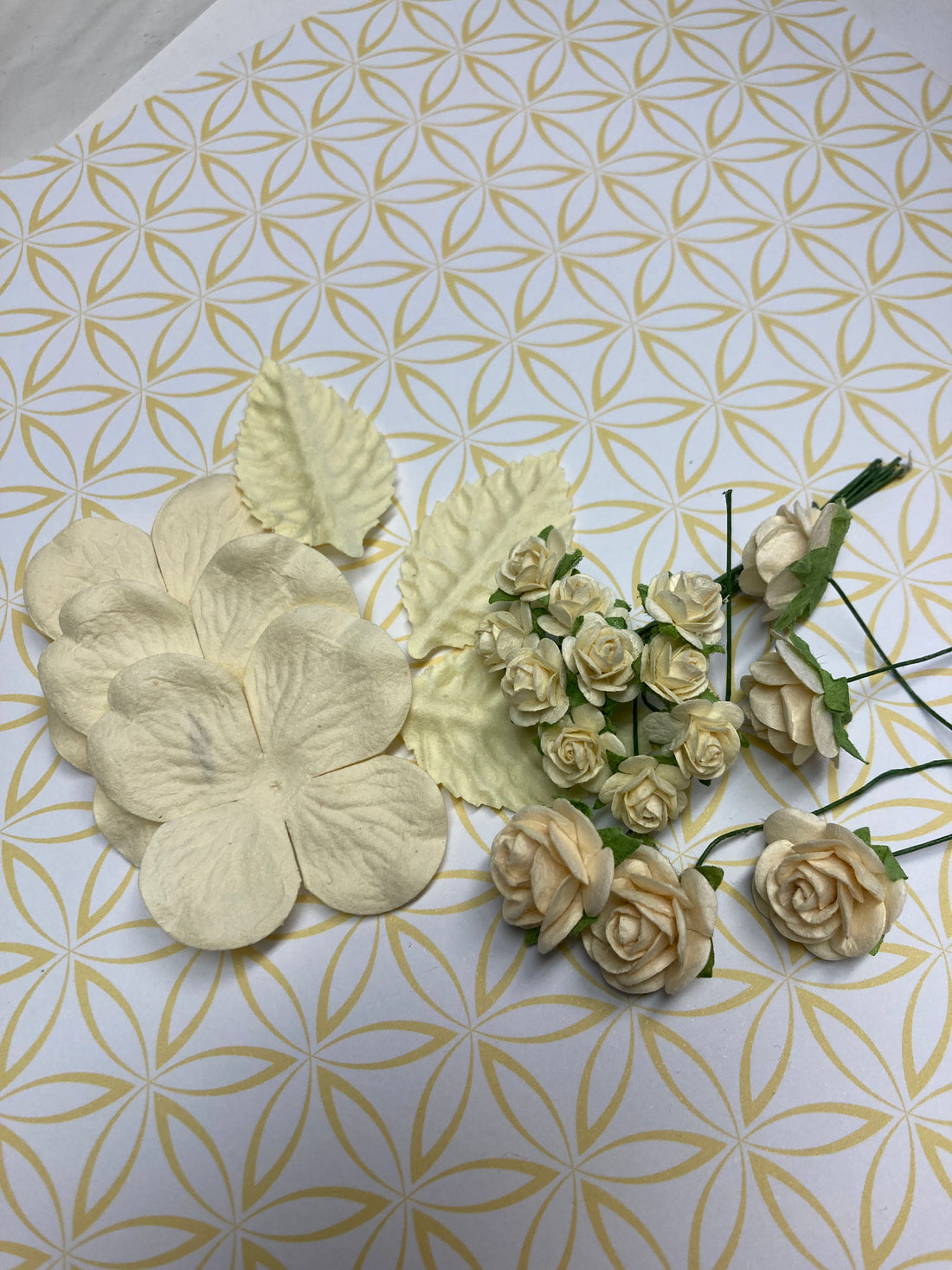 Mini Roses Daisy Hydrangea BEIGE 21pc