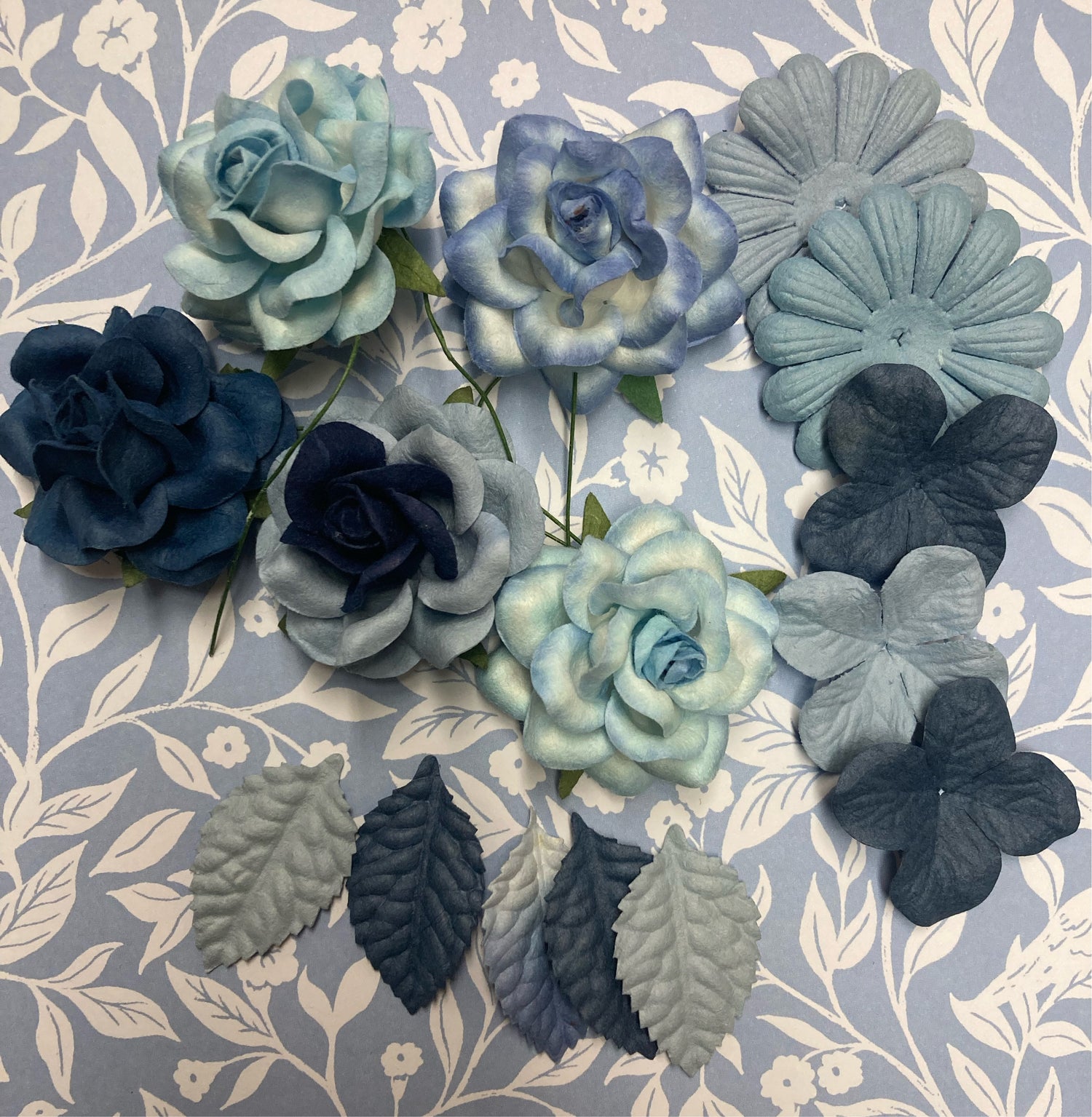 Sweet Roses Flowers Leaves BLUES 15pc