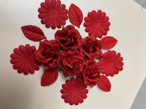 Sweet Roses Leaves Daisies RED 15pc