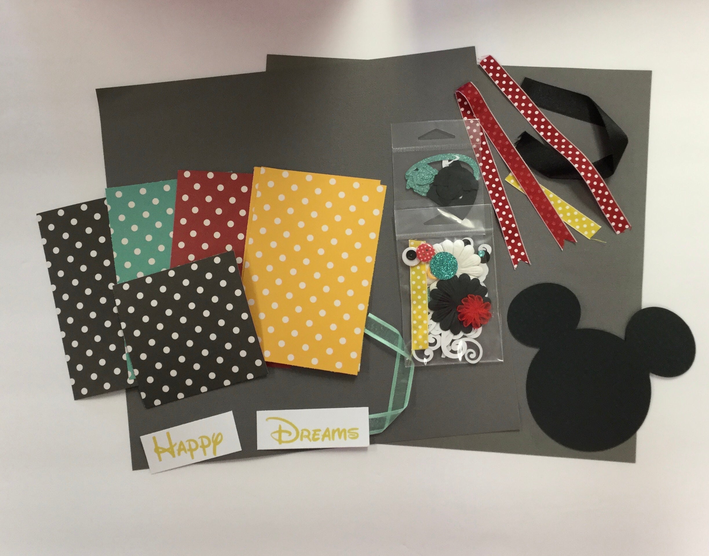 Page Kit (2) 12x12 Scrapbook DISNEY DAYS Scrapbooksrus 