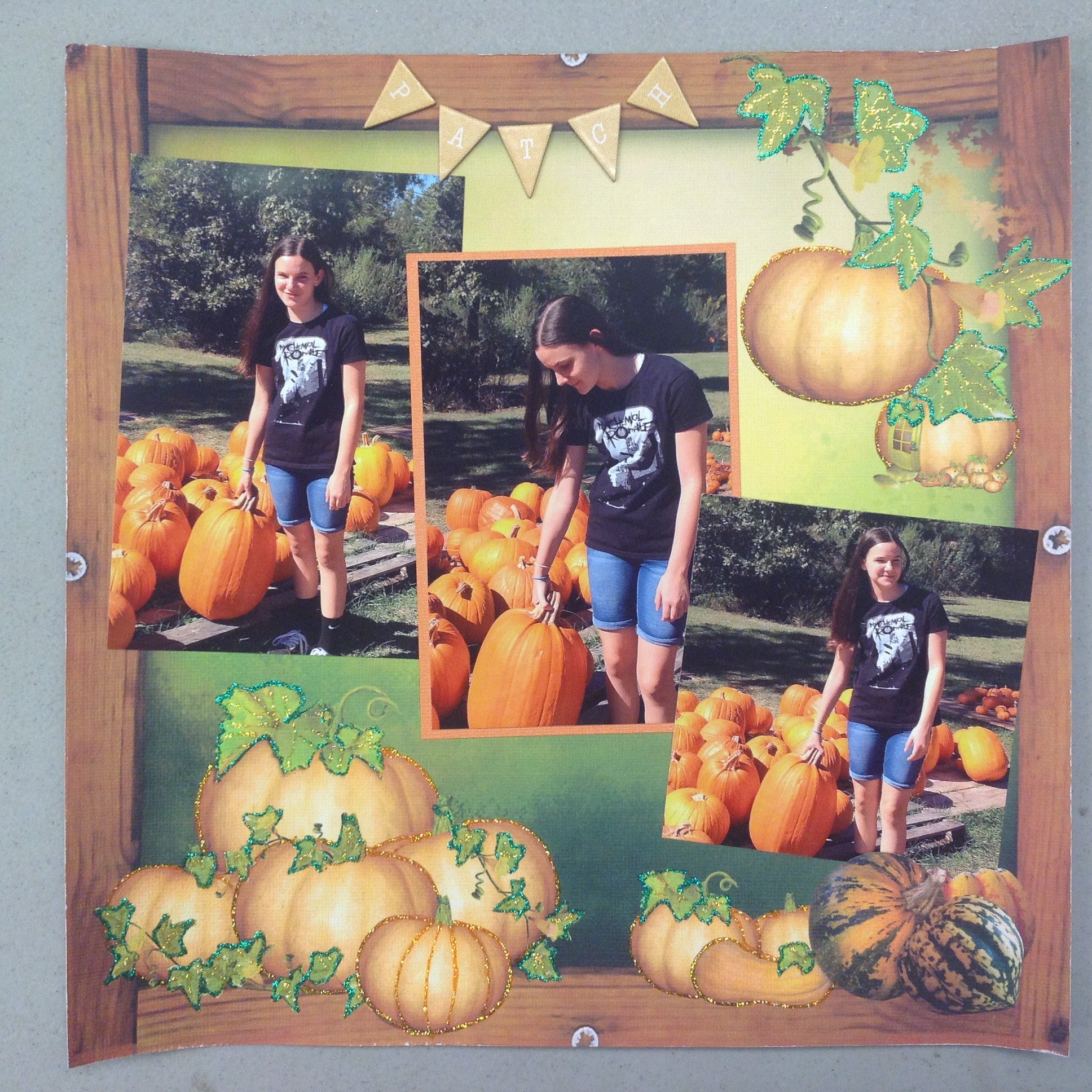 Custom-made (20) Twenty Page Scrapbook Album Pumpkin Fall Scrapbooksrus