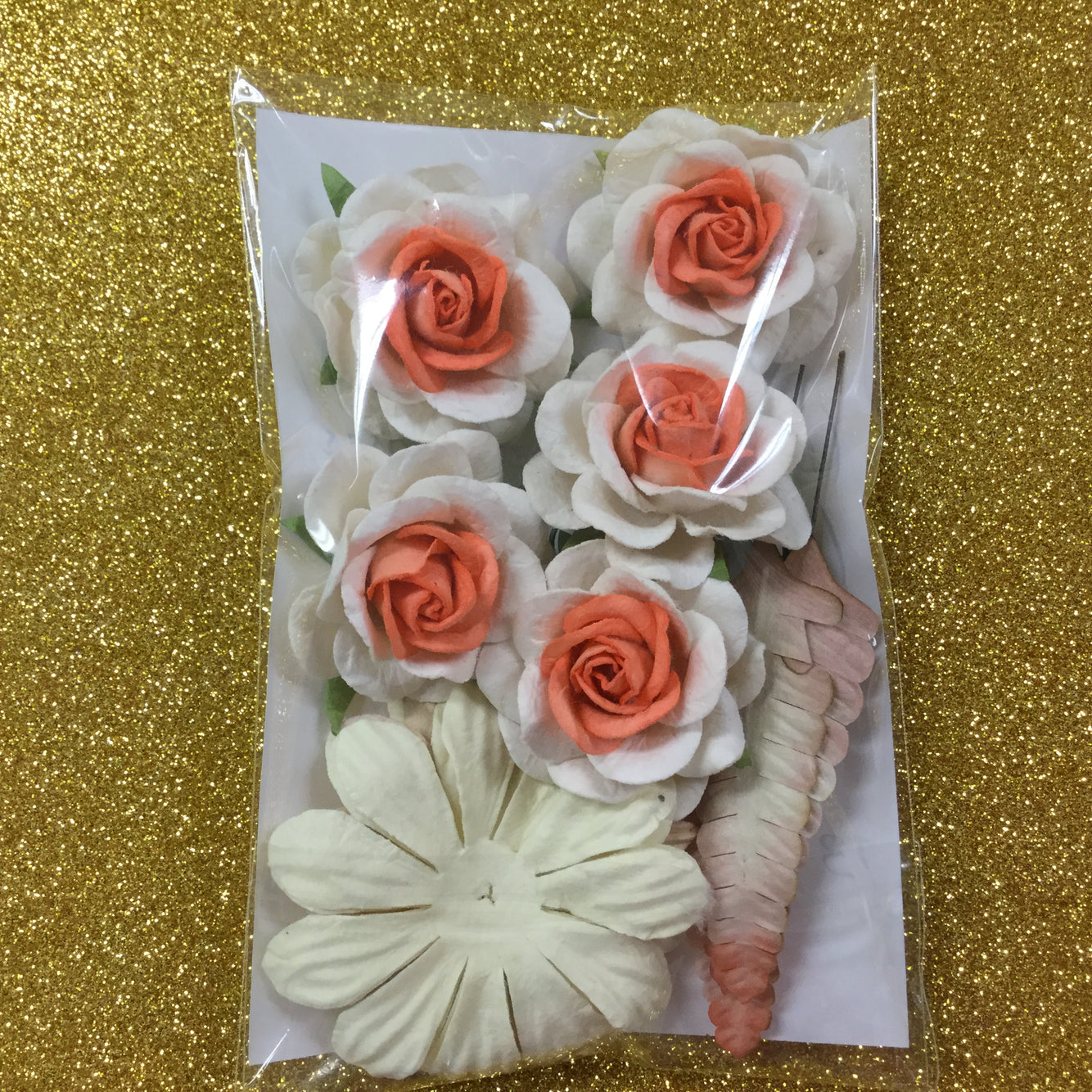 Sweet Roses Leaves and Big Daisies 14 pc