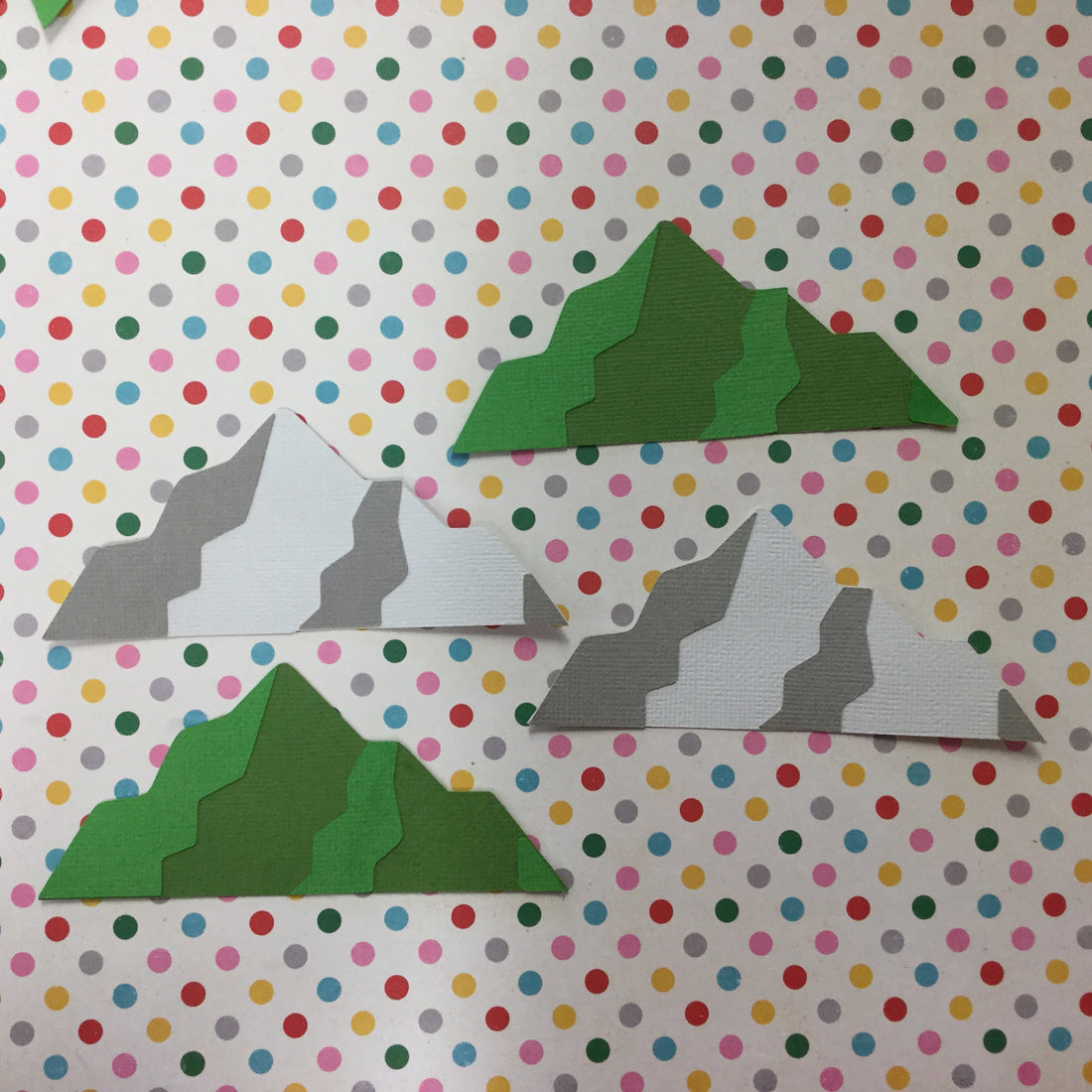 MOUNTAIN Die cut Travel