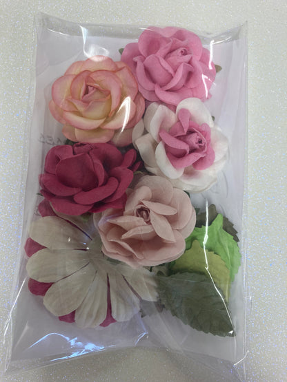 Sweet Roses Leaves and Big Daisies 14 pc